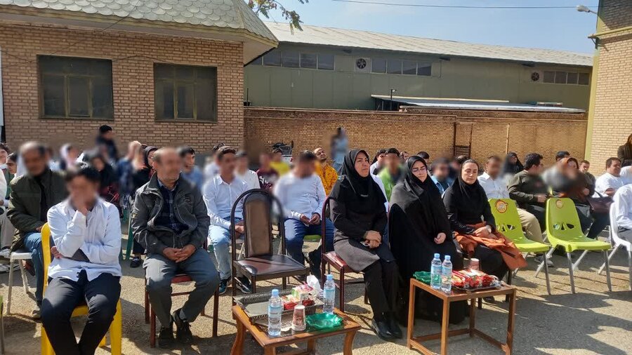 برگزاری جشن در مرکز حرفه آموزی عرفان