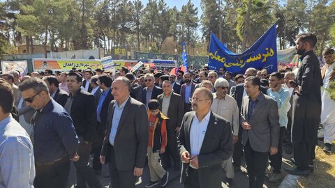 فیلم | حضور پرسنل بهزیستی سیستان و بلوچستان در راهپیمایی ۱۳ آبان