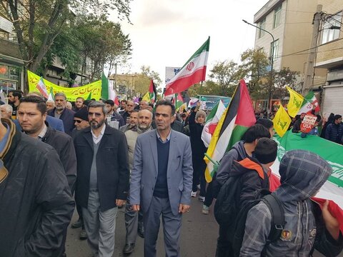 گزارش تصویری| حضور کارکنان و مدیران بهزیستی استان زنجان در راهپیمایی ۱۳ آبان