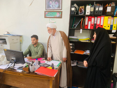 بازدید نماینده مجلس شورای اسلامی  از اداره بهزیستی شهرستان دیّر و تقدیر از پرسنل