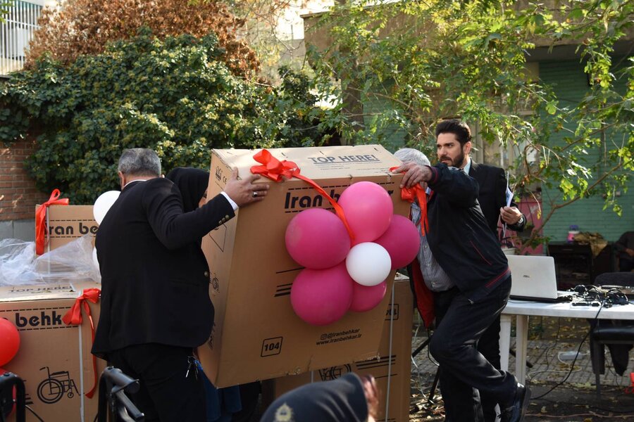 تحویل تجهیزات توانبخشی؛ پایان انتظار مددجویان تا پایان سال