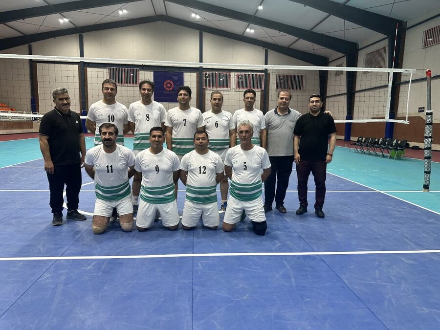 کسب مقام دوم تیم والیبال مردان کارکنان بهزیستی استان
