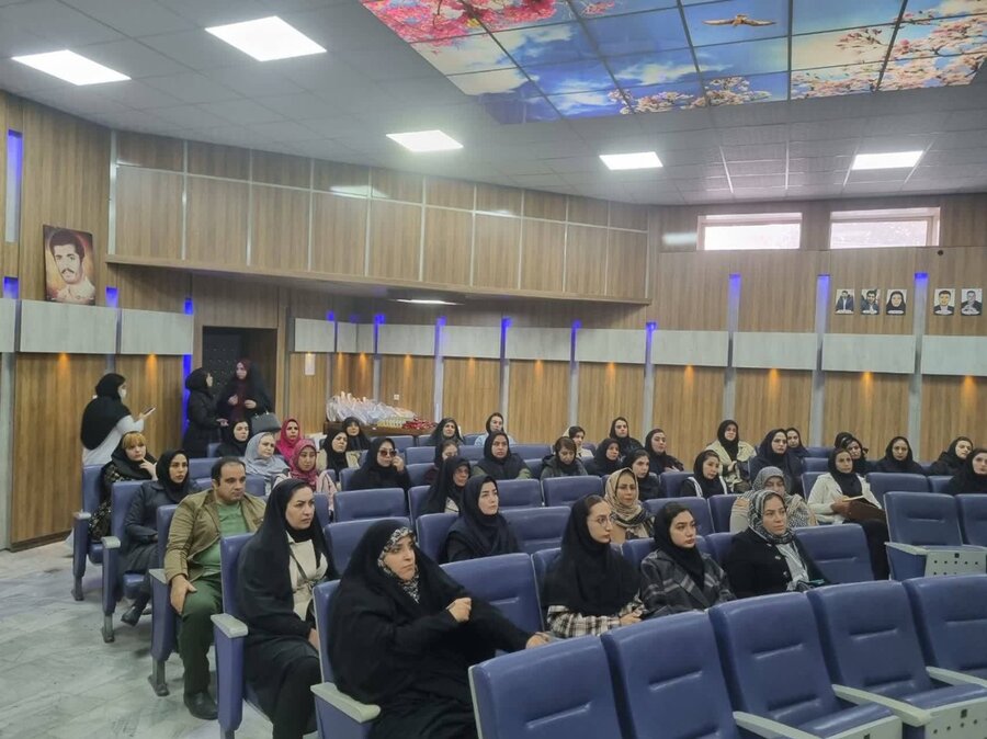 شهریار |برگزاری جلسه آموزشی با موضوع هماهنگی در راستای شروع اجرای طرح پیشگیری از تنبلی چشم کودکان ۶-۳ سال