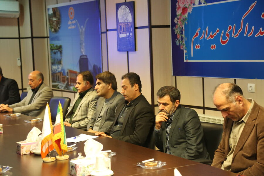 فرهنگ به گروگان سیاست در آمده است