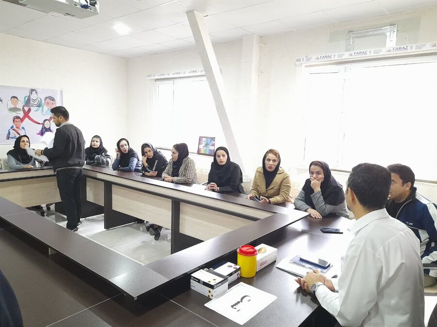 مریوان | کارگاه آموزشی آگاهسازی و پیشگیری از بیماری رفتاری