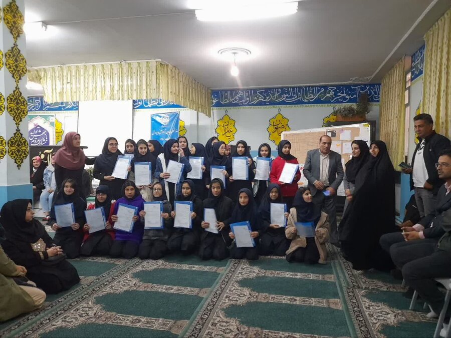 اختتامیه طرح مشارکت اجتماعی نوجوانان ایران (مانا) در شهرستان کرج برگزار شد اختتامیه طرح مشارکت اجتماعی نوجوانان ایران (مانا) در شهرستان کرج برگزار شد