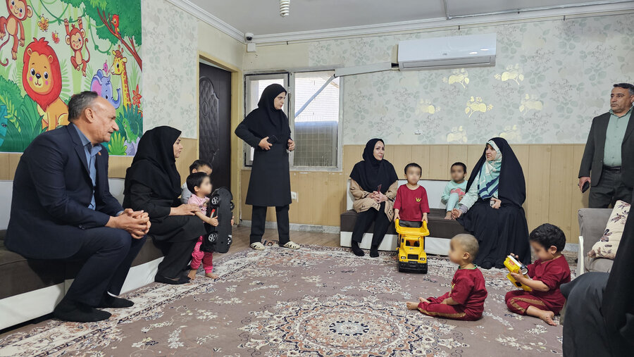 دیدار معاون امور زنان و خانواده رئیس جمهور با فرزندان مقیم خانه های بهزیستی سیستان وبلوچستان