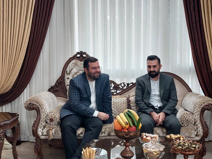 دیدار مدیر کل بهزیستی استان تهران با خانواده شهدا دیدار مدیر کل بهزیستی استان تهران با خانواده شهدا