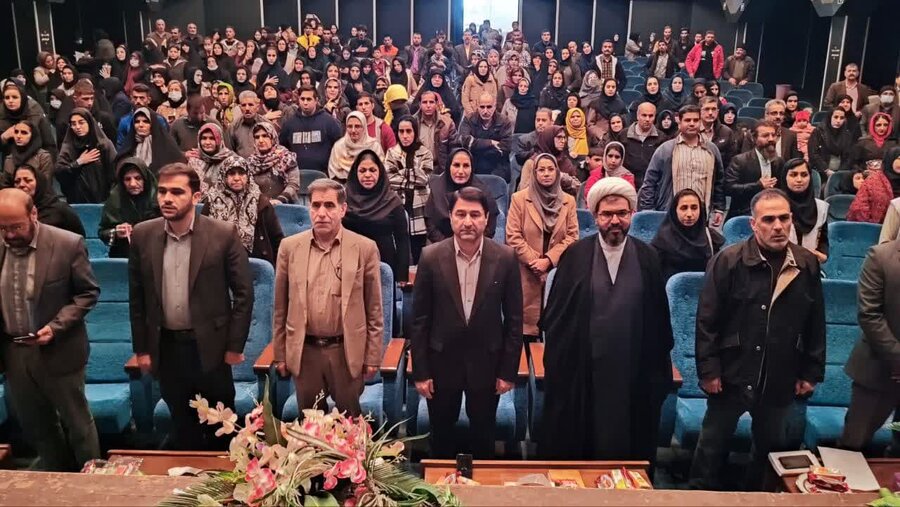 گرامیداشت روزجهانی معلولان و تجلیل از معلولین موفق در الیگودرز برگزار شد