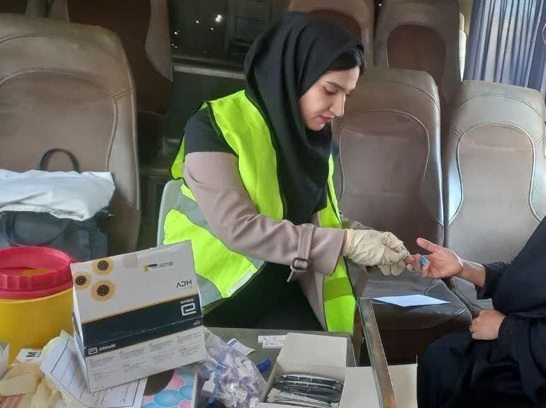 من هم تست اچ ای وی میدهم