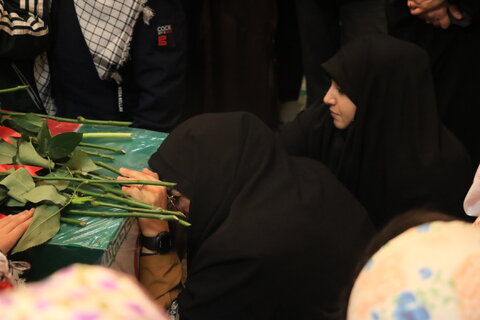 برگزاری آیین وداع و تشییع شهید گمنام دفاع مقدس در اداره کل بهزیستی گیلان 