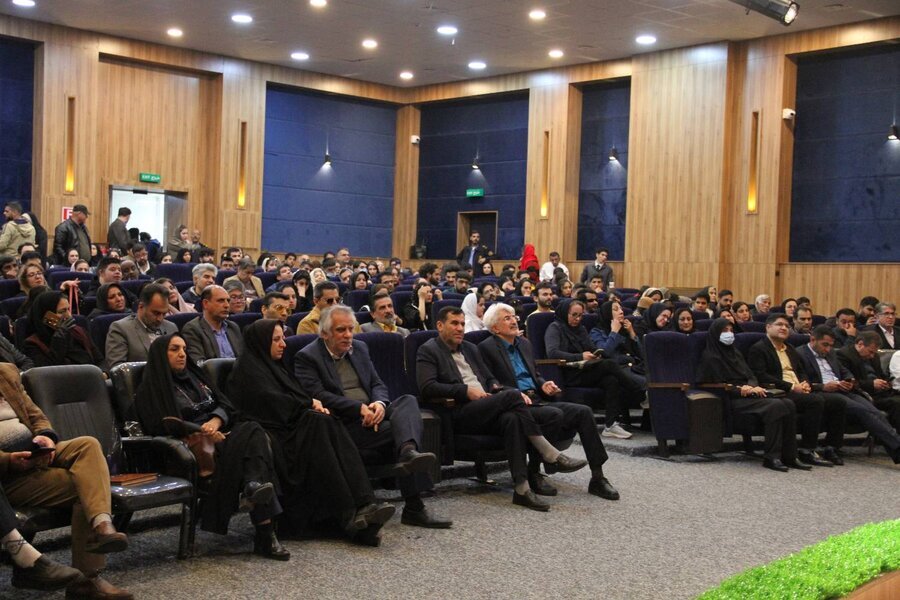 درخشش تئاتر معلولین استان بوشهر در دهمین جشنواره تئاتر منطقه ای خلیج فارس در استان فارس