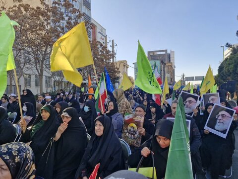 حضور کارمندان بهزیستی شهرستان کرج در تجمع یوم الله ۹ دی