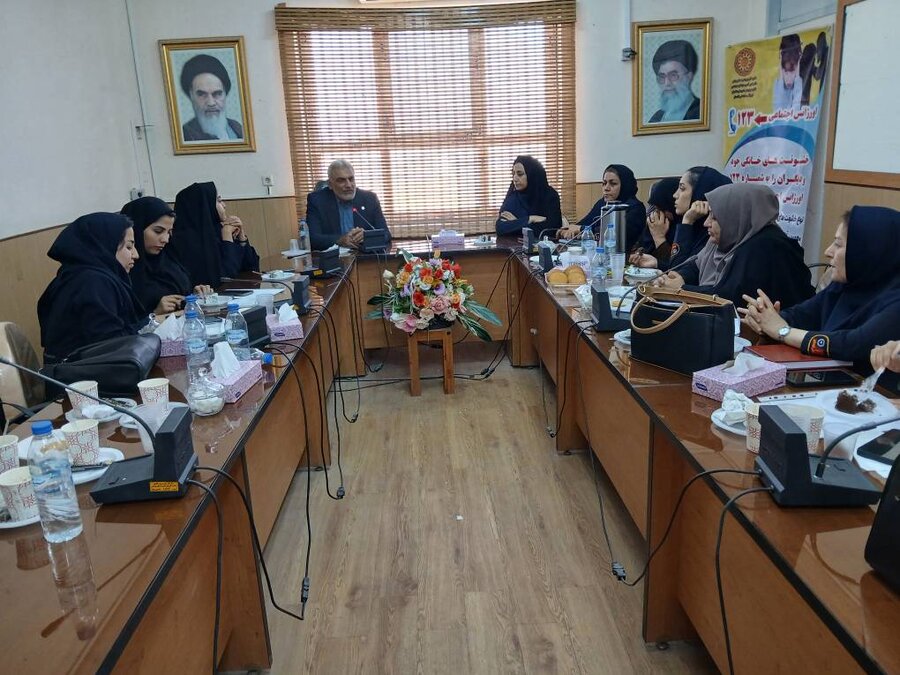 نشست هم اندیشی کارشناسان اورژانس اجتماعی بهزیستی ده شهرستان بوشهر در تنگستان نشست هم اندیشی کارشناسان اورژانس اجتماعی بهزیستی ده شهرستان بوشهر در تنگستان