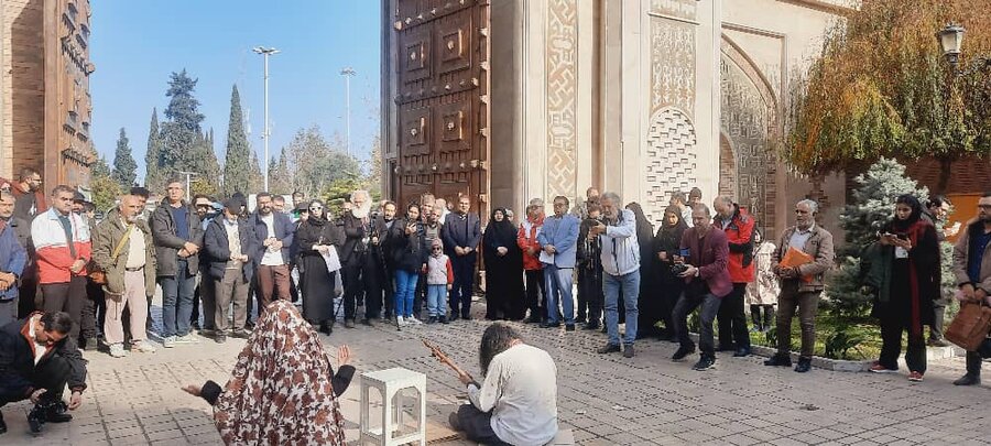 آغاز به کار نخستین جشنواره ملی تئاتر خیابانی "چتر ماه" در مازندران