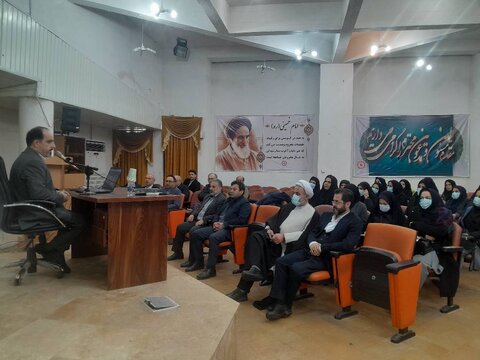 گزارش تصویری | دوره آموزشی "جریان شناسی سیاسی و فرهنگی" ویژه کارکنان بهزیستی گیلان برگزار شد
