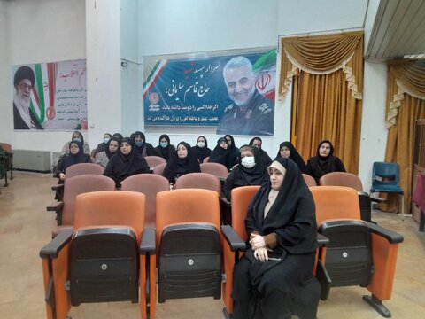 گزارش تصویری | دوره آموزشی "جریان شناسی سیاسی و فرهنگی" ویژه کارکنان بهزیستی گیلان برگزار شد