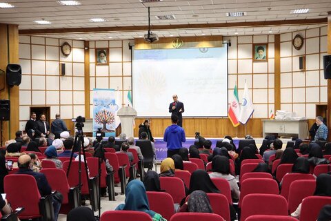 همایش تجلیل از (داوطلبان) سفیران سلامت گیلان برگزار شد