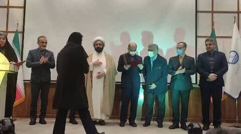 همایش تجلیل از (داوطلبان) سفیران سلامت گیلان برگزار شد