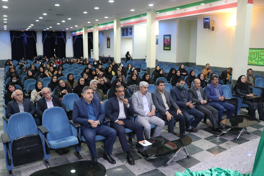 مددکاران راهگشای مشکلات جامعه هستند