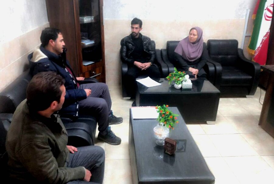 جلسه هم اندیشی نصب پنل های خورشیدی در بهزیستی پلدشت