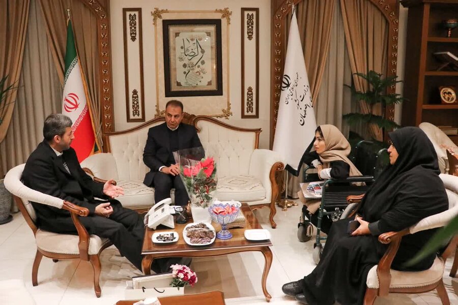 افراد توانخواه به حمایت و دیدهشدن نیاز دارند