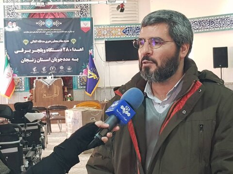 ۲۸ ویلچر برقی هدیه مقام معظم رهبری در اختیار معلولان قرار می گیرد