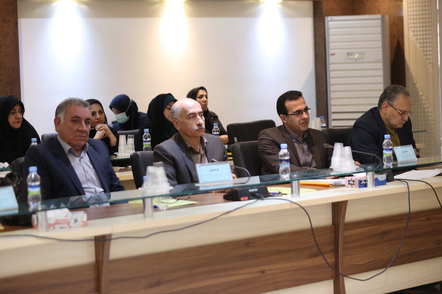 نشست سراسری علمی کاربردی معاونین سلامت اجتماعی و روسای ادارات