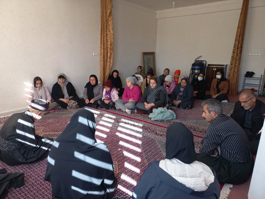 مراسم جشن تکلیف دختران در بهزیستی کامیاران
