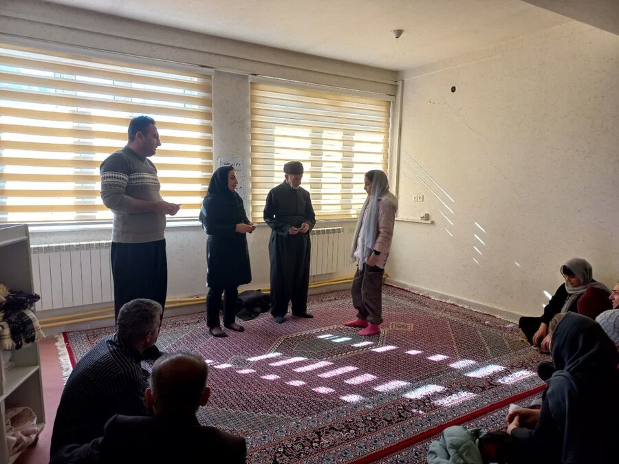 مراسم جشن تکلیف دختران در بهزیستی کامیاران