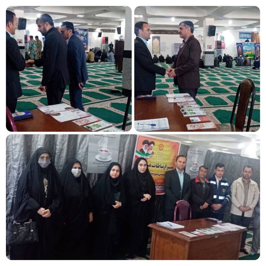 میز خدمت در مصلی نماز جمعه