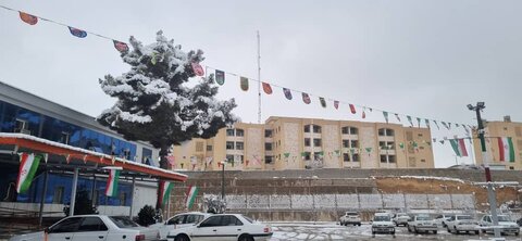 به روایت تصویر/ آذین بندی اداره کل‌ بهزیستی استان کهگیلویه و بویراحمد در دهه مبارک فجر