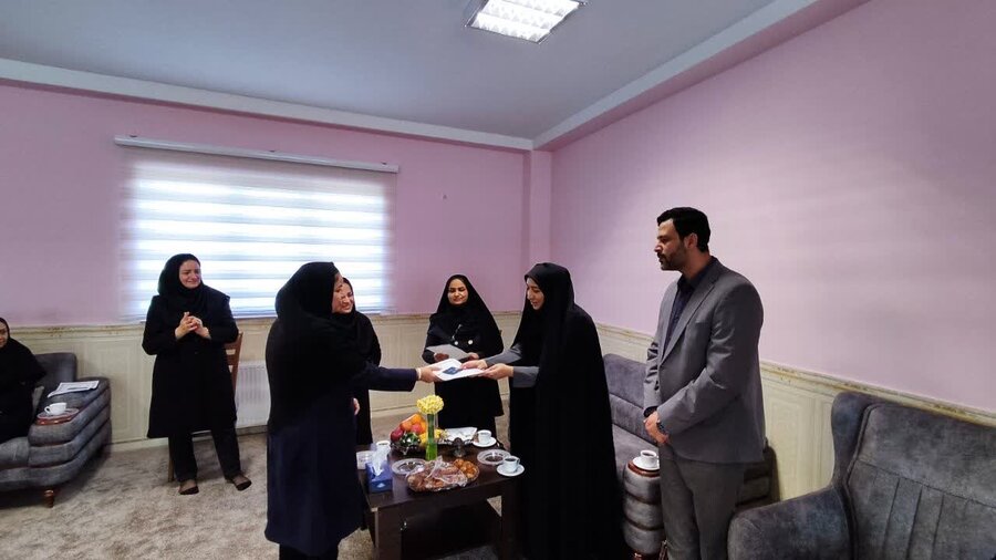 تجلیل از مادر یاران شیرخوارگاه حضرت زهرا (س)