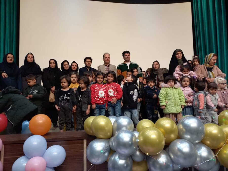 همایش چندقلو های شهرستان همدان همزمان با رویداد ملی