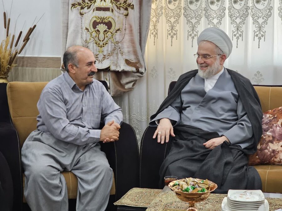 دیدار حجت‌الاسلام والمسلمین پورذهبی نماینده ولی فقیه در استان کردستان با جانباز ۲۵ درصد شاغل در بهزیستی 
