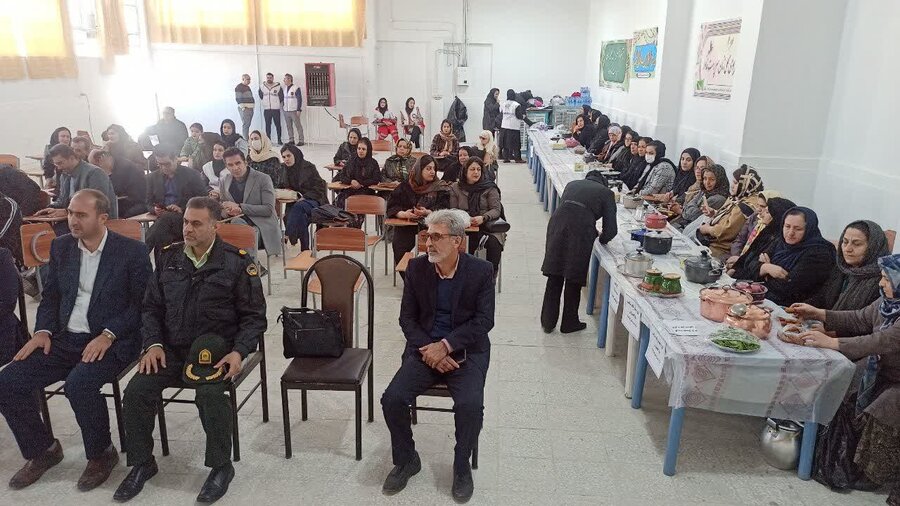 جشنواره غذاهای بومی‌ محلی بانوان سرپرست خانوار در کامیاران