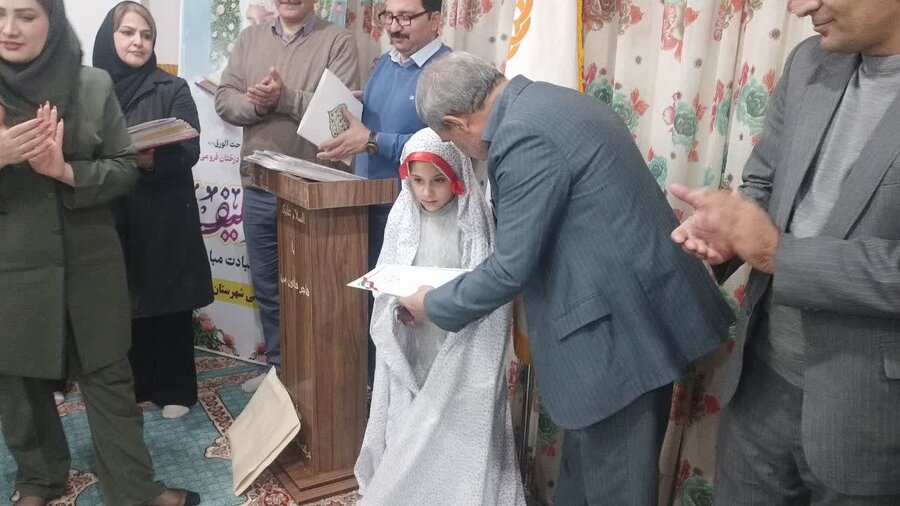 سنندج | مراسم جشن تکلیف فرزندان تحت پوشش سازمان بهزیستی