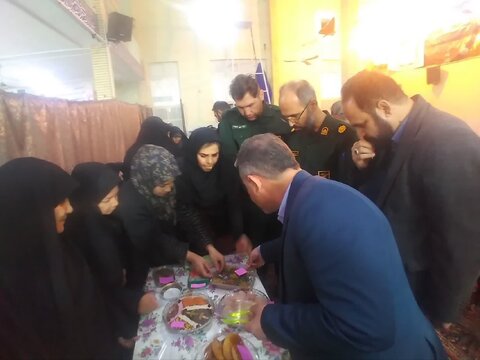 جشنواره غذاهای سنتی و بومی و محلی جامعه هدف تحت پوشش بهزیستی  اشتهارد برگزار شد