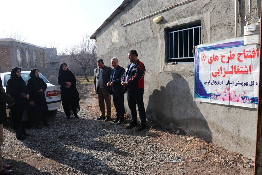 افتتاح ۲۲ طرح خوداشتغالی برای مددجویان بهزیستی آذربایجان غربی