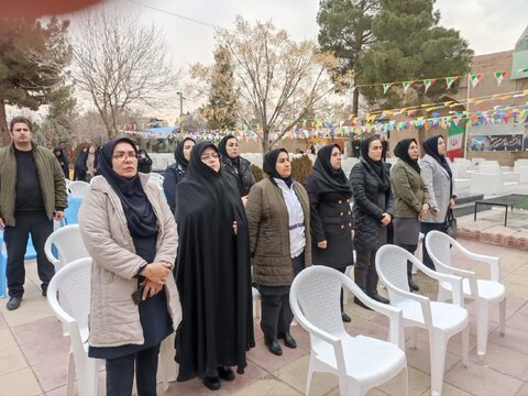 آیین غبار روبی و عطر افشانی گلزار شهدا به مناسبت گرامیداشت چهل وششمین سالروز پیروزی انقلاب اسلامی