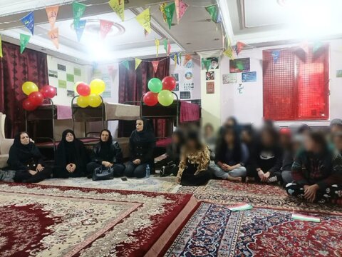 برگزاری جشن در کمپ بانوان طلوع رهایی البرز
