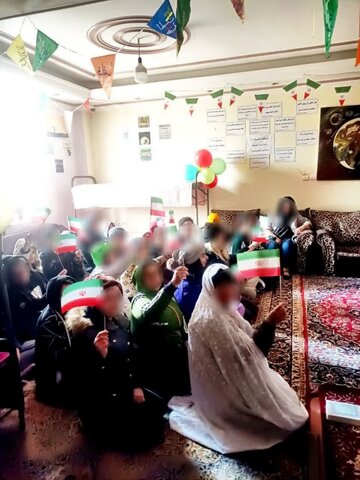 برگزاری جشن در کمپ بانوان طلوع رهایی البرز