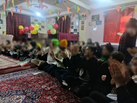 برگزاری جشن در کمپ بانوان طلوع رهایی البرز