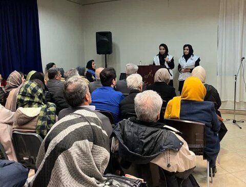 طرح "نشاط اجتماعی و روحیه با نشاط" توسط تیم سیار اورژانس اجتماعی ۱۲۳ شهرستان کرج