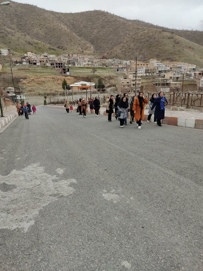 سروآباد | پیاده روی خانوادگی جامعه هدف بهزیستی