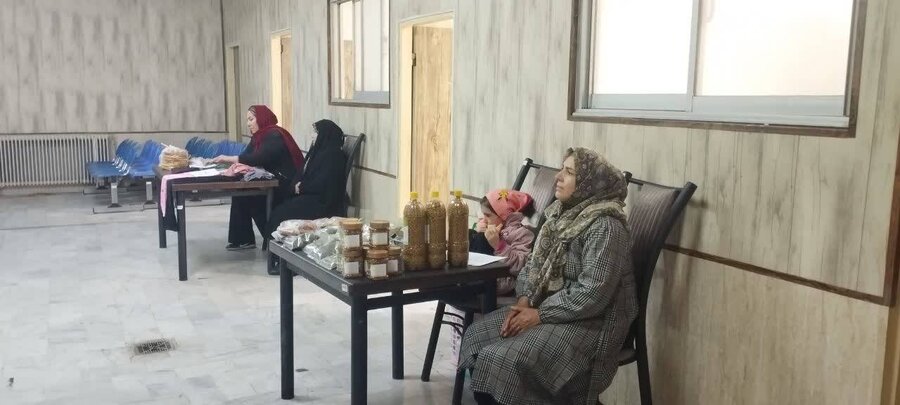 شهریار | برپایی نمایشگاه توانمندی ها و دستاوردهای جامعه هدف بهزیستی شهرستان در ستاد این اداره