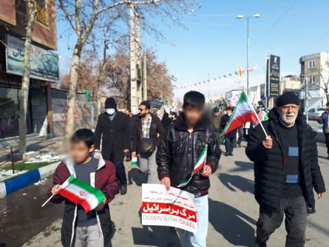 حضور فرزندان خانه ولیعصر (عج) ساوج در راهپیمایی ۲۲ بهمن