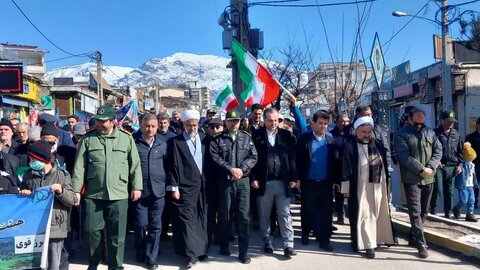 حضور رئیس ، کارکنان و جامعه هدف بهزیستی شهرستان طالقان در راهپیمایی ۲۲ بهمن