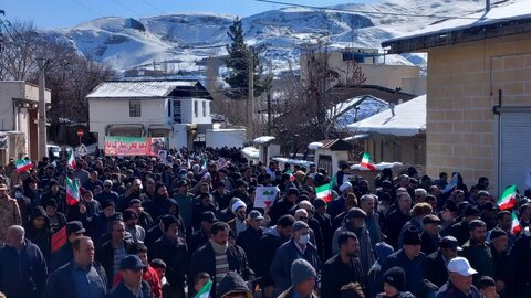 حضور رئیس ، کارکنان و جامعه هدف بهزیستی شهرستان طالقان در راهپیمایی ۲۲ بهمن