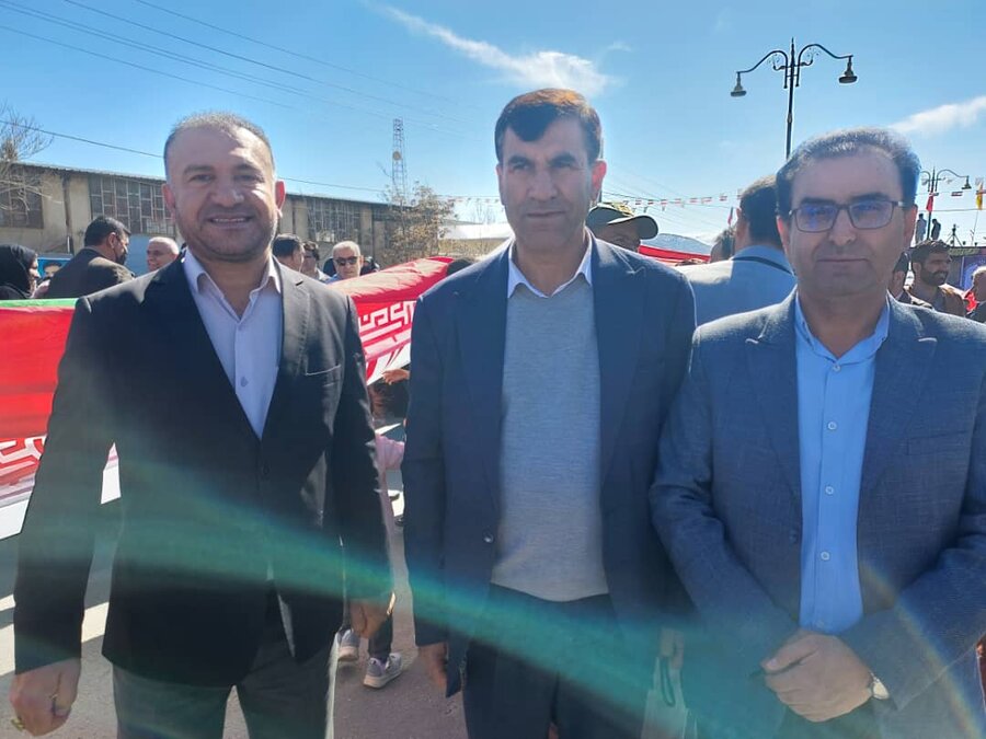 شرکت مدیرکل و کارکنان بهزیستی کهگیلویه و بویراحمد در راهپیمایی یوم الله 22 بهمن